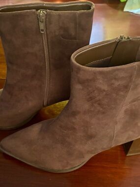 Women's Suede Ankle Boots in Brown. So 9.5